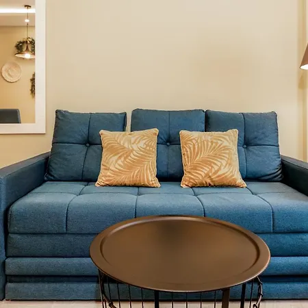 Sky - Free Garage شقة *